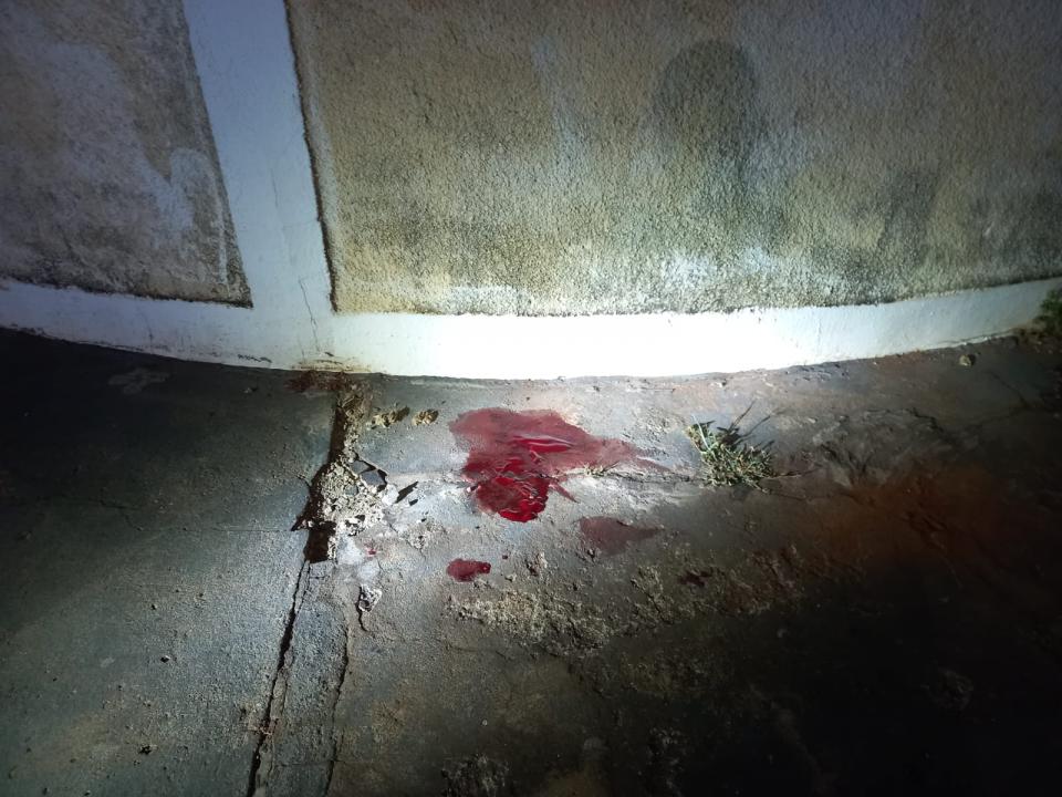 Foto 3 de 7 — Homem leva garrafada na cabeça após discussão em Araraquara; estado é grave